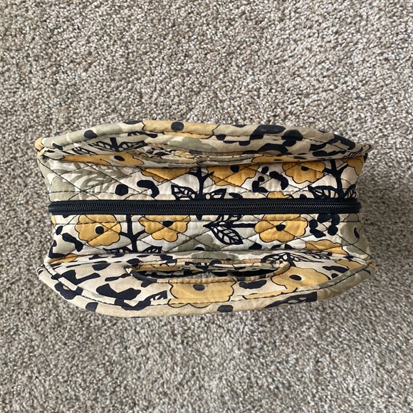 Vera Bradley Go Wild Lunchbag - Picture 6 of 9